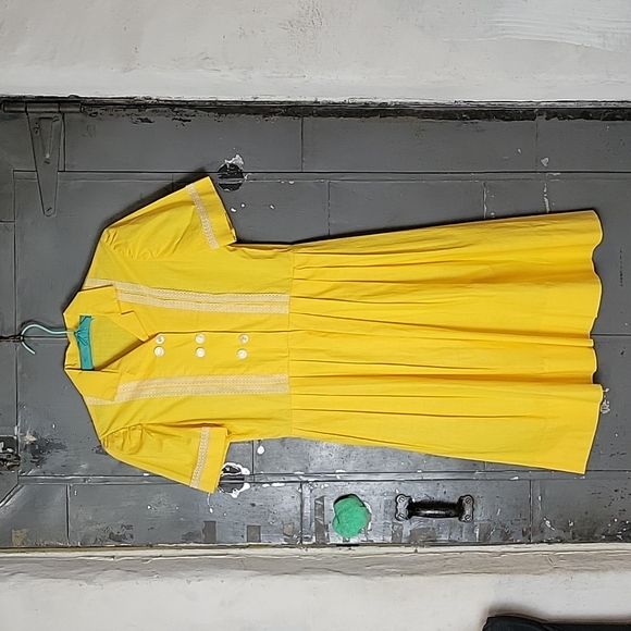 Vintage Yellow Pleat Dress - Picture 15 of 16